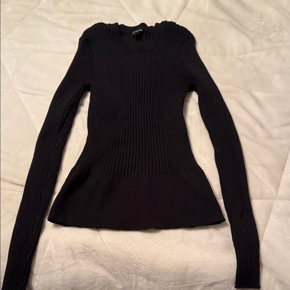 Versona Black Crew Neck Sweater